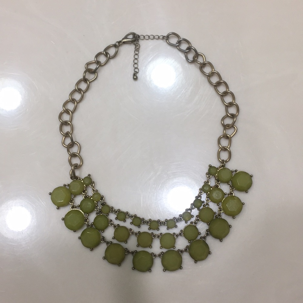 Light green chunky statement necklace